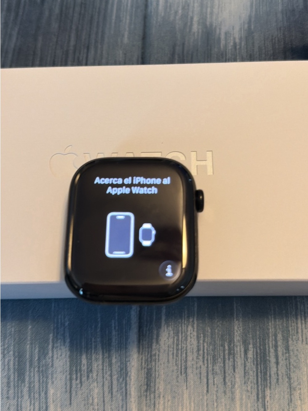 Apple Watch - Picture 2 of 5